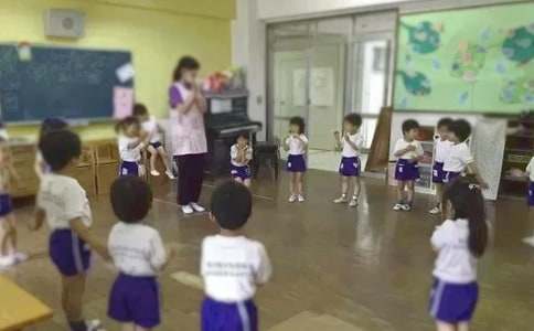 幼儿园中班安全教案(15篇)